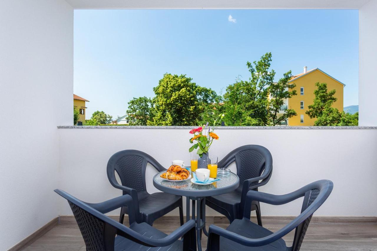 Kvarner Bay 4* - Apartments 1 & 3 Риека Экстерьер фото