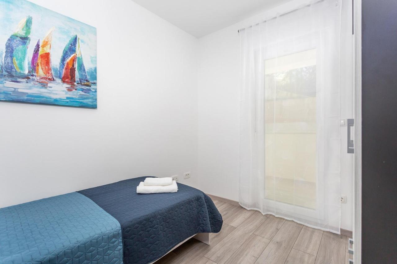 Kvarner Bay 4* - Apartments 1 & 3 Риека Экстерьер фото