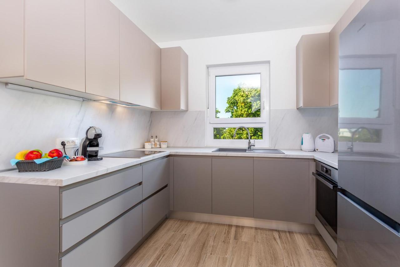 Kvarner Bay 4* - Apartments 1 & 3 Риека Экстерьер фото