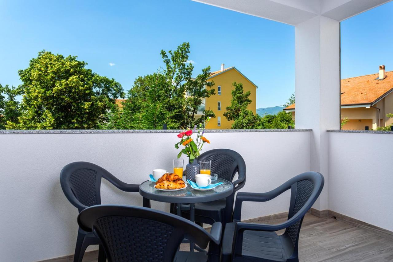 Kvarner Bay 4* - Apartments 1 & 3 Риека Экстерьер фото