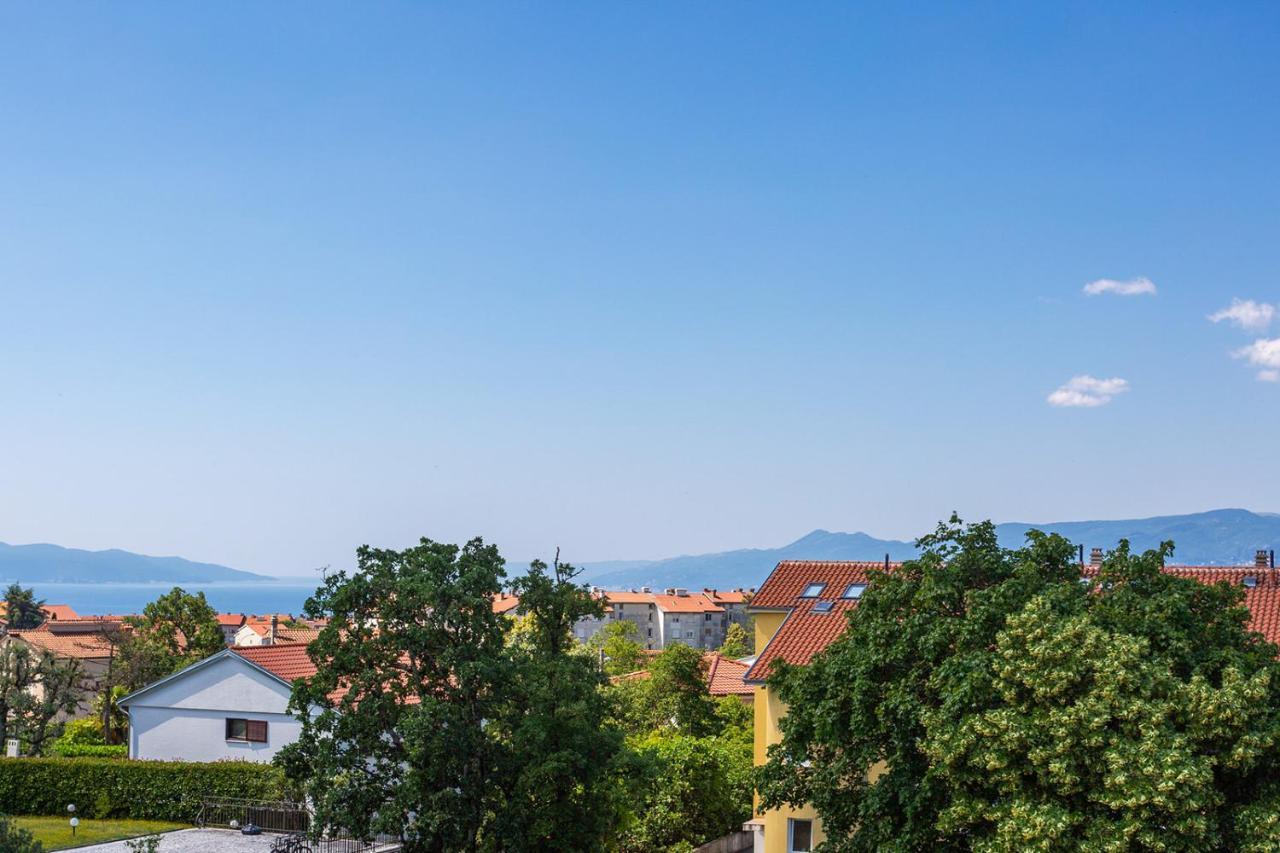 Kvarner Bay 4* - Apartments 1 & 3 Риека Экстерьер фото