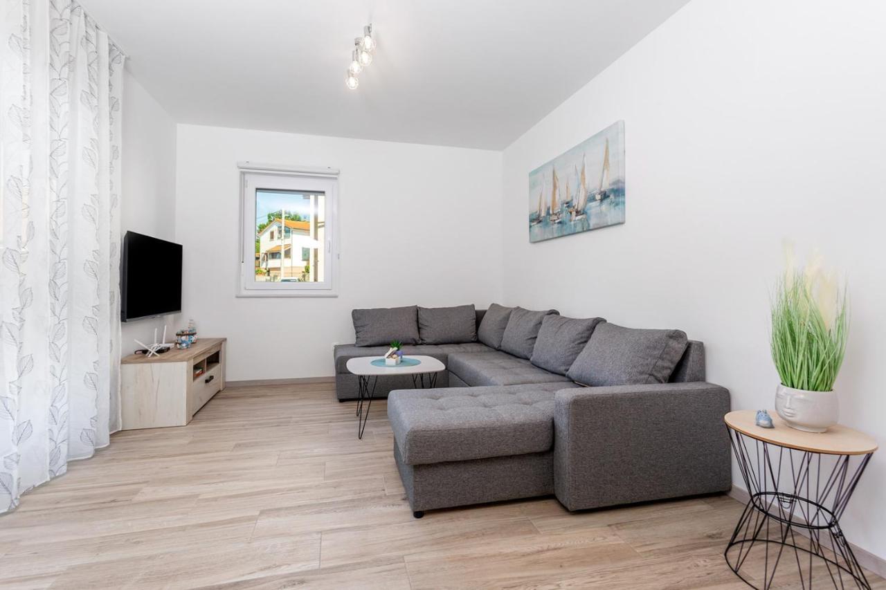 Kvarner Bay 4* - Apartments 1 & 3 Риека Экстерьер фото
