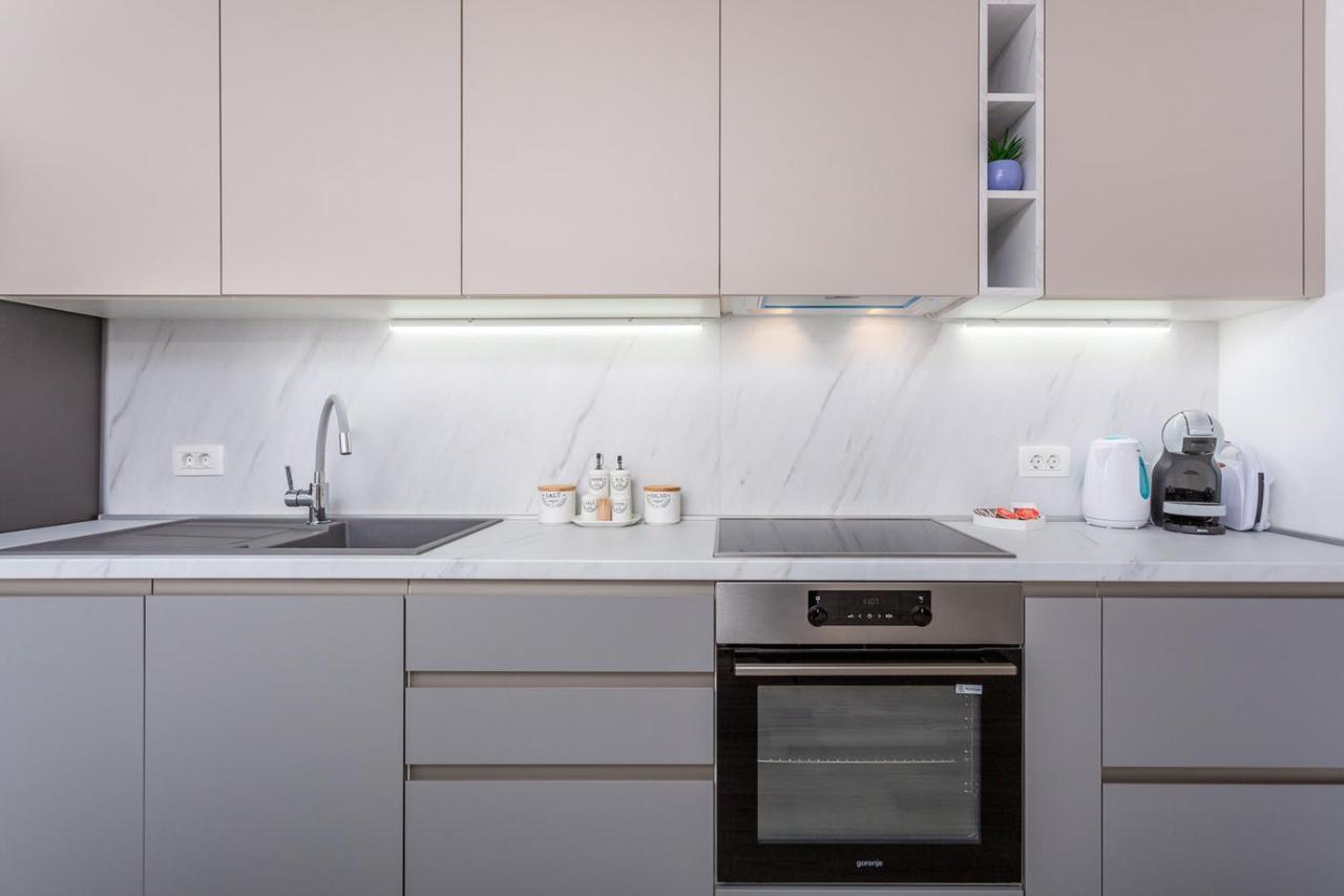 Kvarner Bay 4* - Apartments 1 & 3 Риека Экстерьер фото