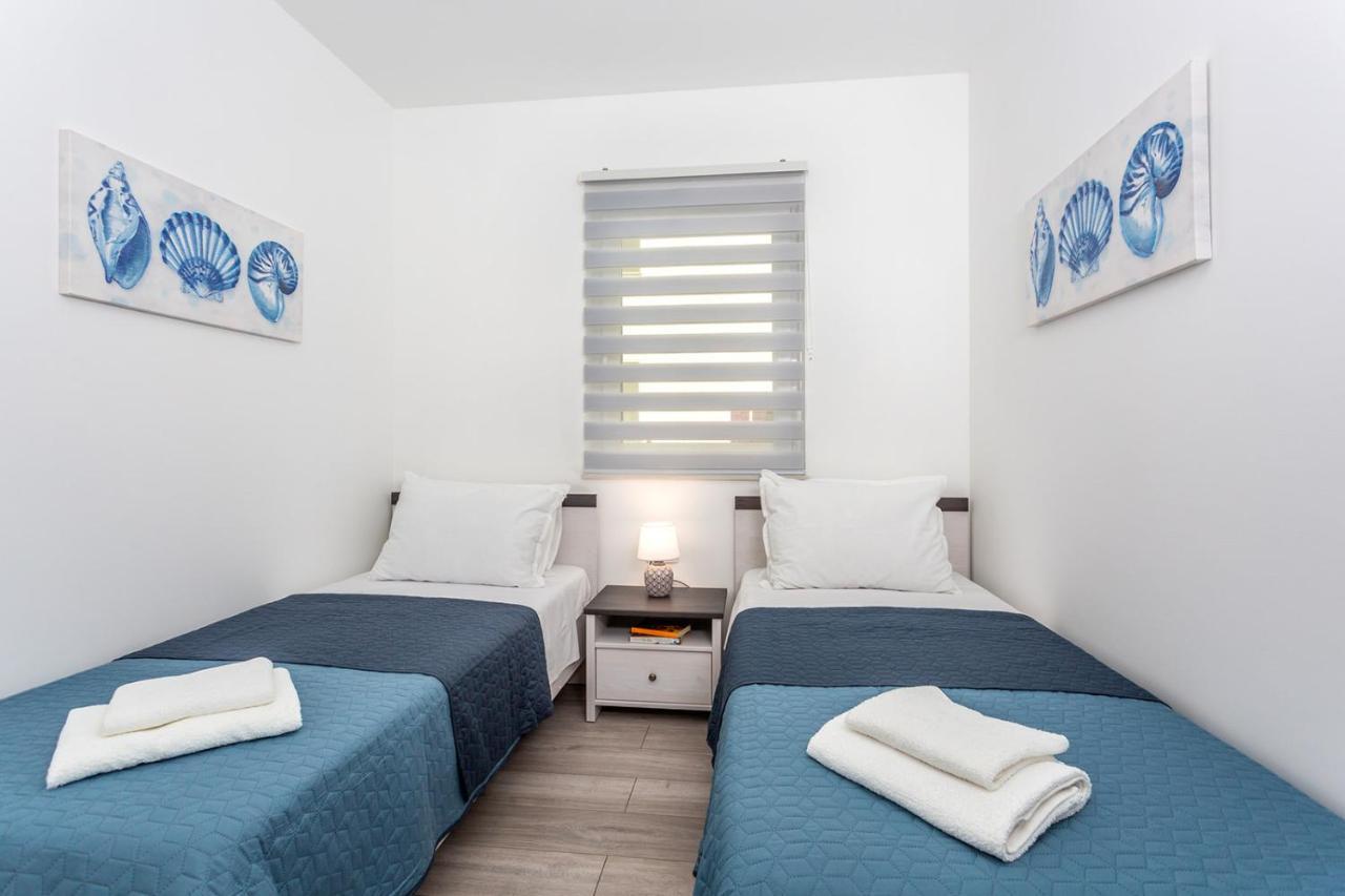 Kvarner Bay 4* - Apartments 1 & 3 Риека Экстерьер фото