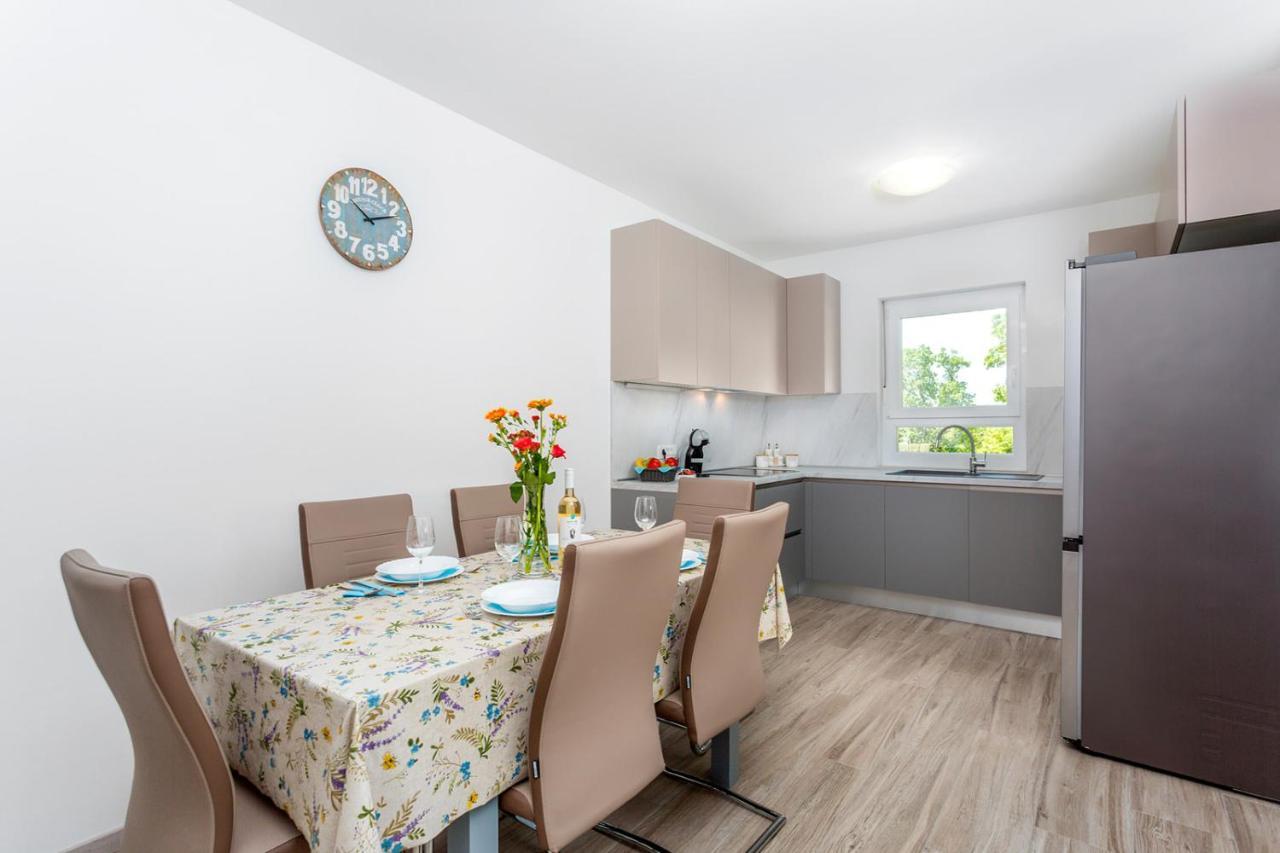 Kvarner Bay 4* - Apartments 1 & 3 Риека Экстерьер фото