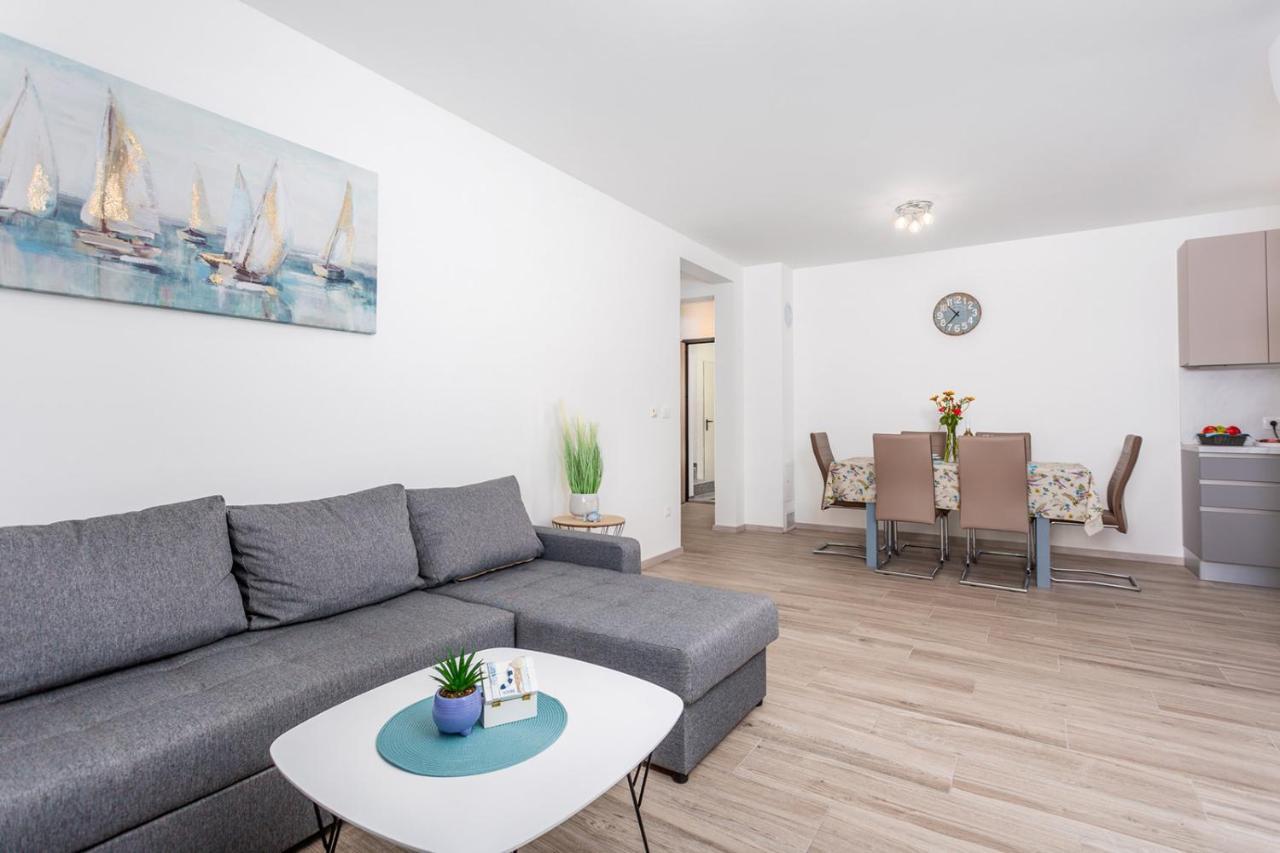 Kvarner Bay 4* - Apartments 1 & 3 Риека Экстерьер фото