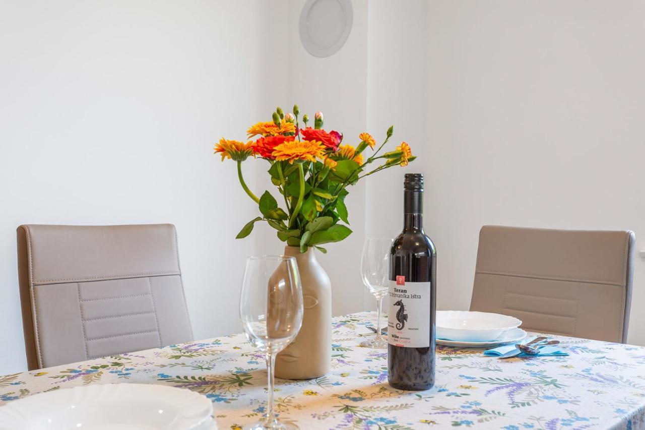 Kvarner Bay 4* - Apartments 1 & 3 Риека Экстерьер фото